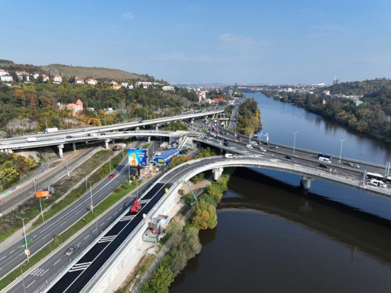 Dopravní opatření na Barrandovském mostě